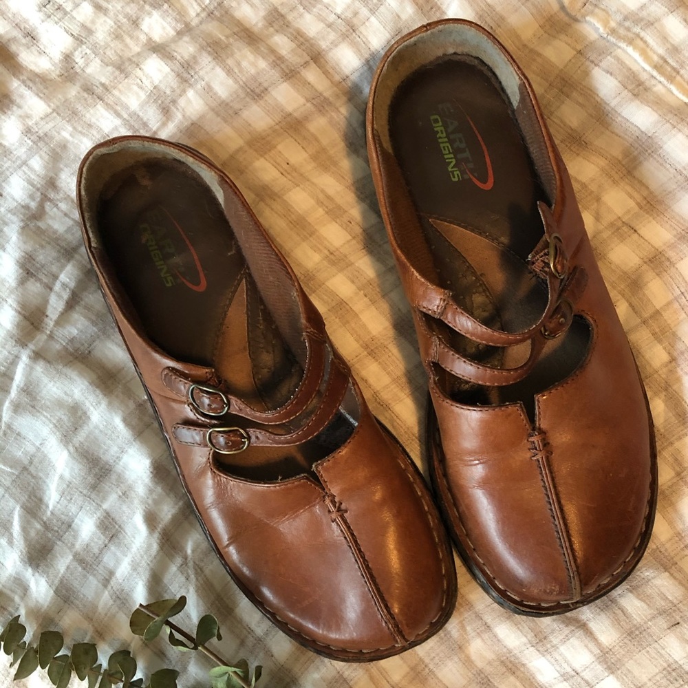 Leather slides